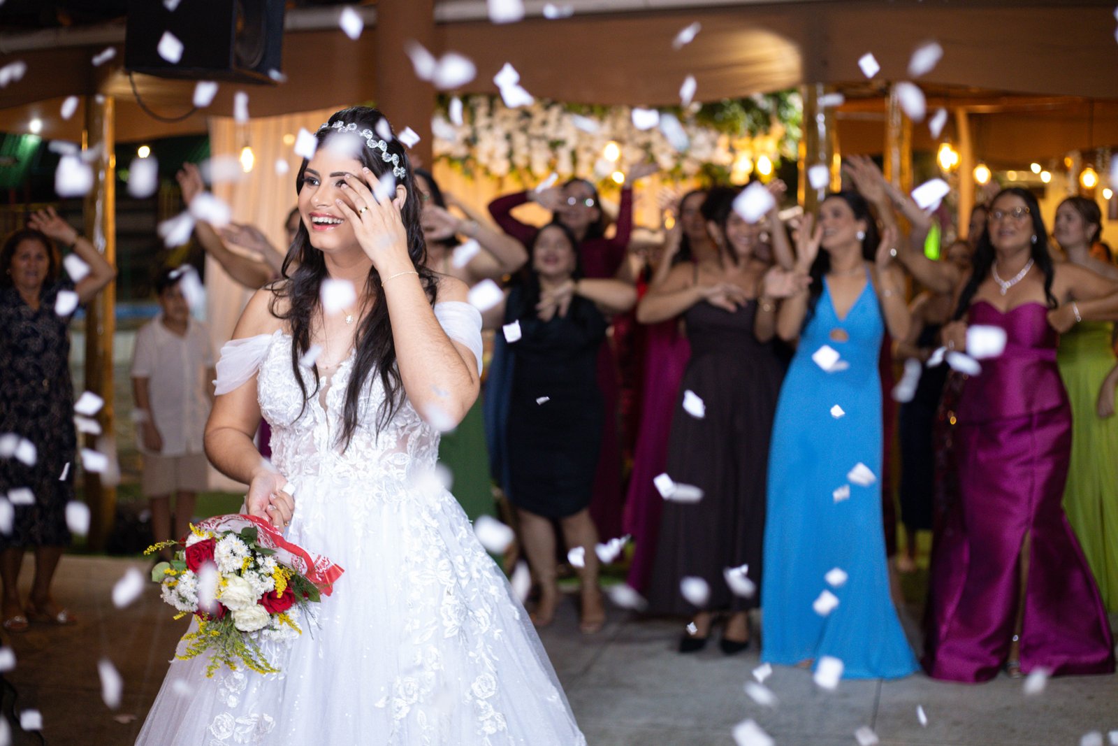 Recepção de casamento com luzes suaves
